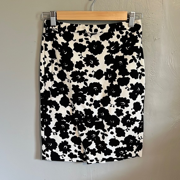 LOFT Dresses & Skirts - LOFT floral pencil skirt